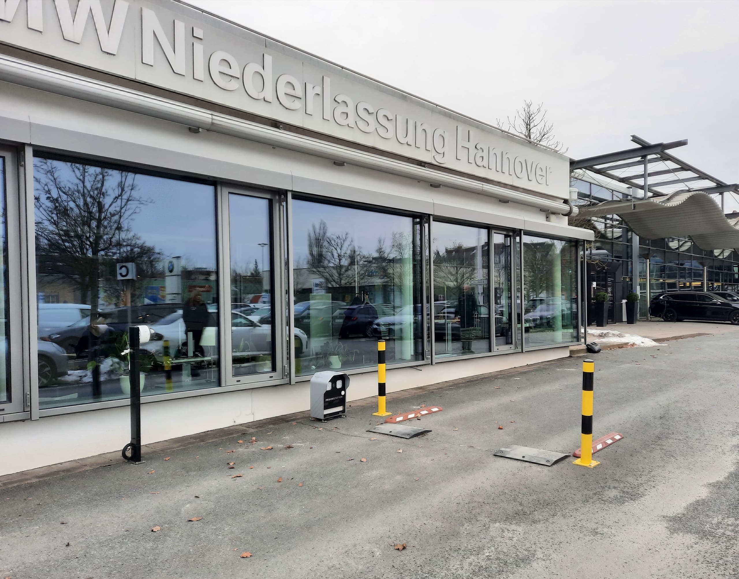 TireStation drive-over scanner in operation
